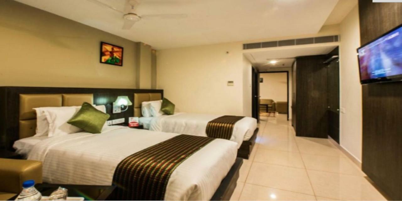 Plaza Hotel Trichy Tiruchirappalli Exterior foto